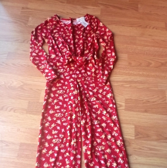 NFS.        girls jumpsuit, one piece, red floral, sz 7 - Picture 2 of 8
